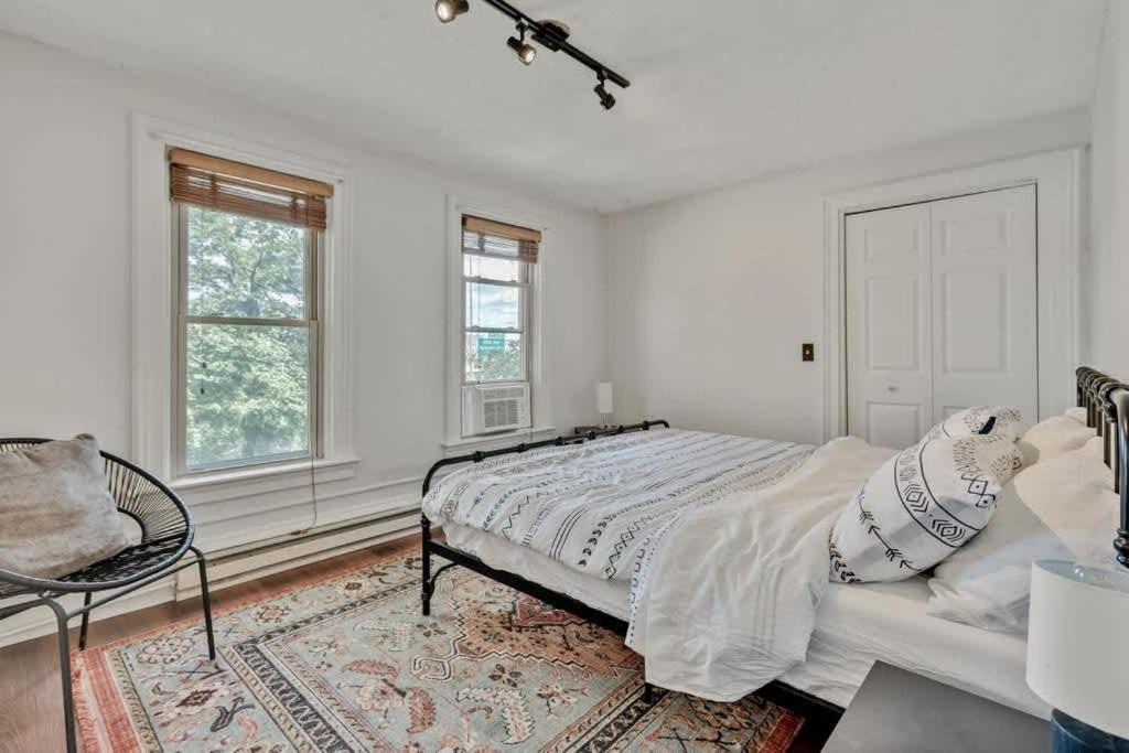 City Oasis Awaits Cozy Dt Home With Hot Tub Vikings Minneapolis Exterior photo